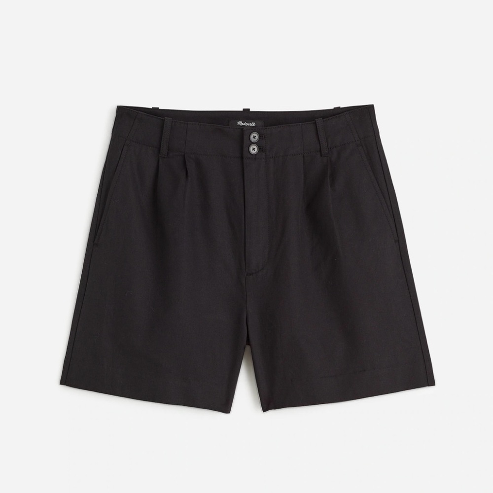 The Drapey Twill Pleated Short Size 12